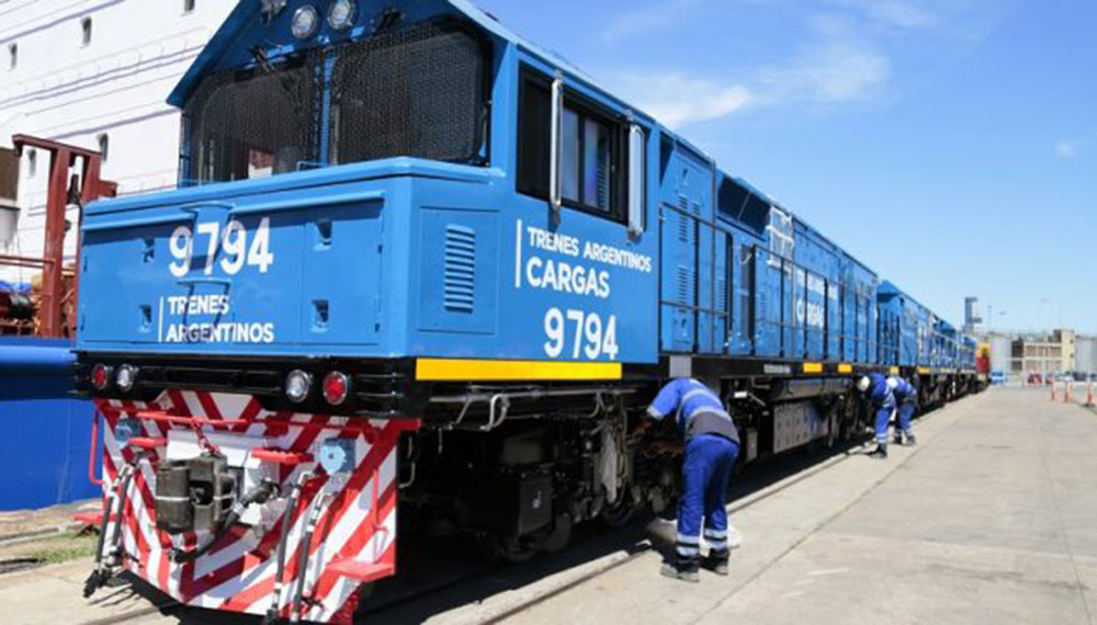 Belgrano cargas: llegaron a la Argentina las últimas veinte locomotoras chinas