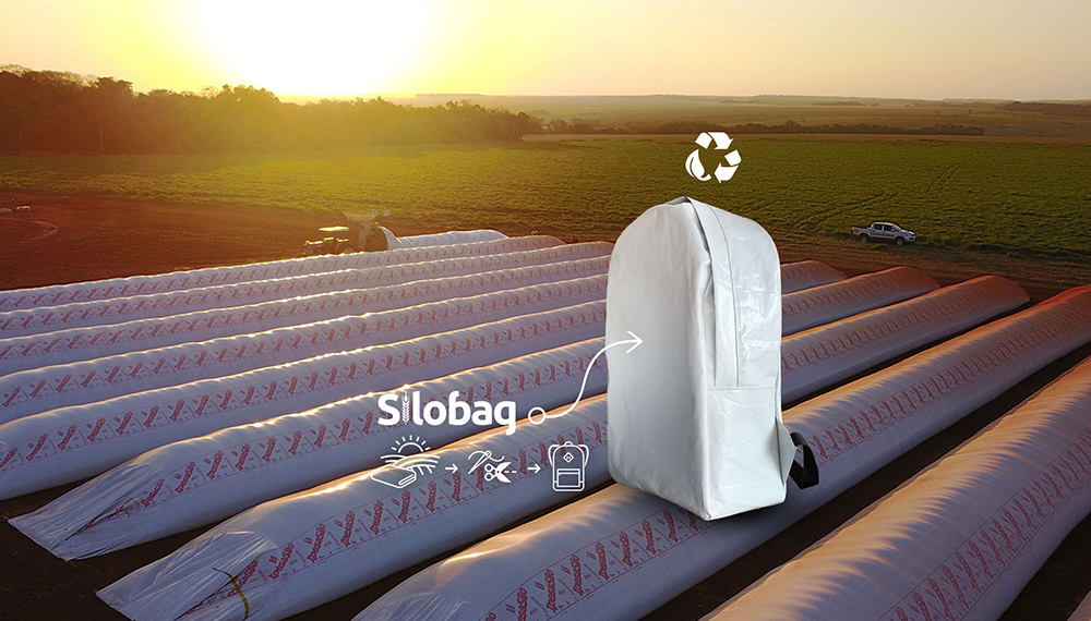 Cómo son las "silobags", las mochilas producidas con silobolsas recicladas 2 LEAF Social Hero Banner Slider Intro 04