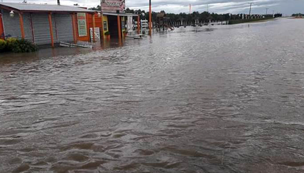 Cortaron un tramo de la Ruta 3 por las lluvias: las imágenes 4 rut3