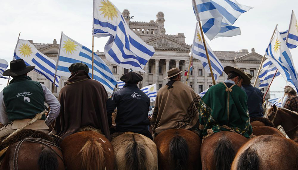 Volvió la protesta del campo en Uruguay: “Llevamos 20 meses intentando  hablarle al gobierno” | Infocampo