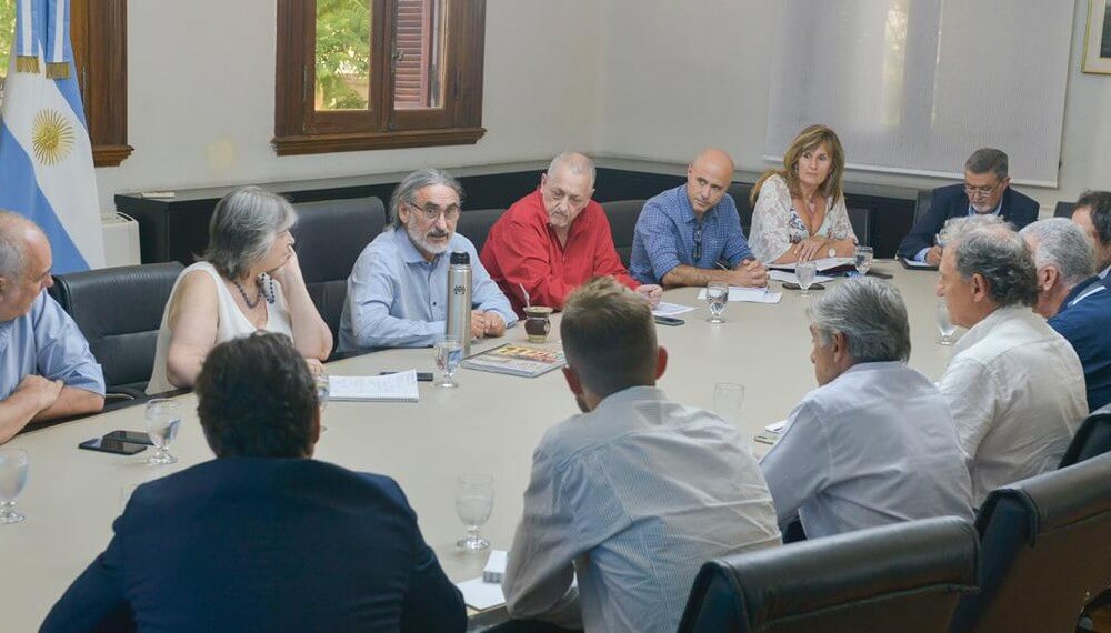 Las cámaras de frutihortícolas se reunieron con Basterra