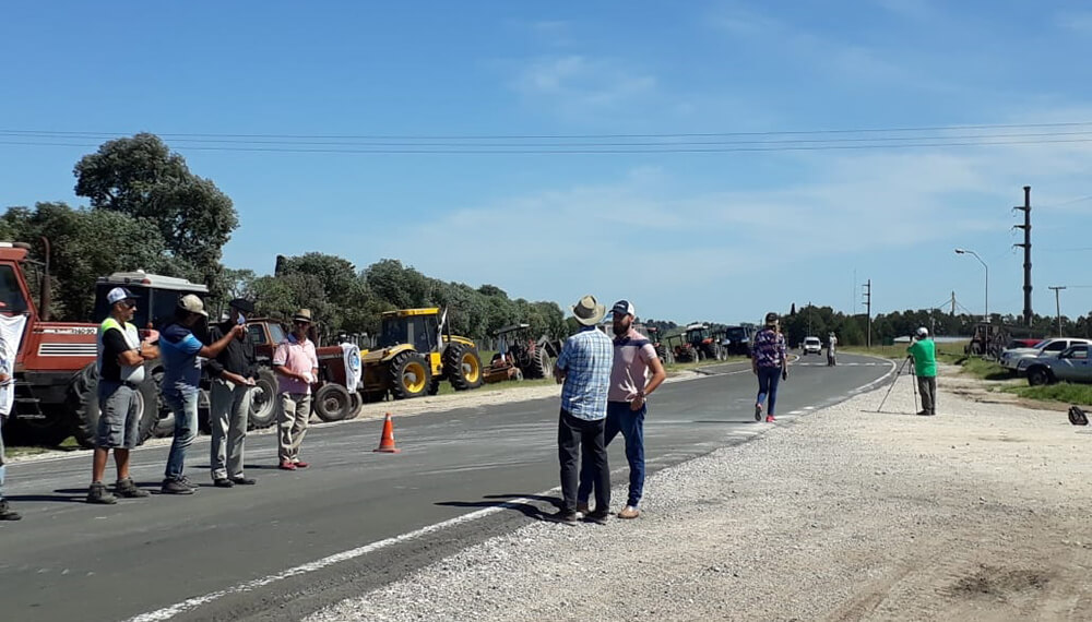 Tractorazo en Crespo 2 - 200218