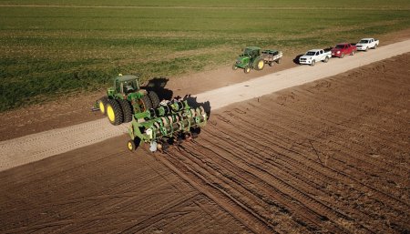 Ganader&iacute;a de alta gama: para asegurarse el ma&iacute;z del feedlot invirtieron en riego subterr&aacute;neo