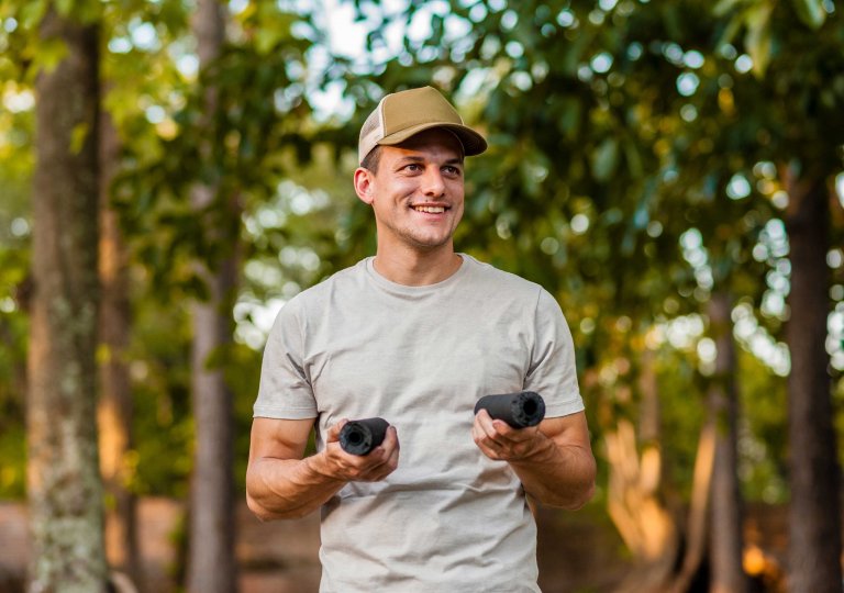La revolución del asado: un argentino creó una fábrica de carbón ecológico con desechos orgánicos de arroz