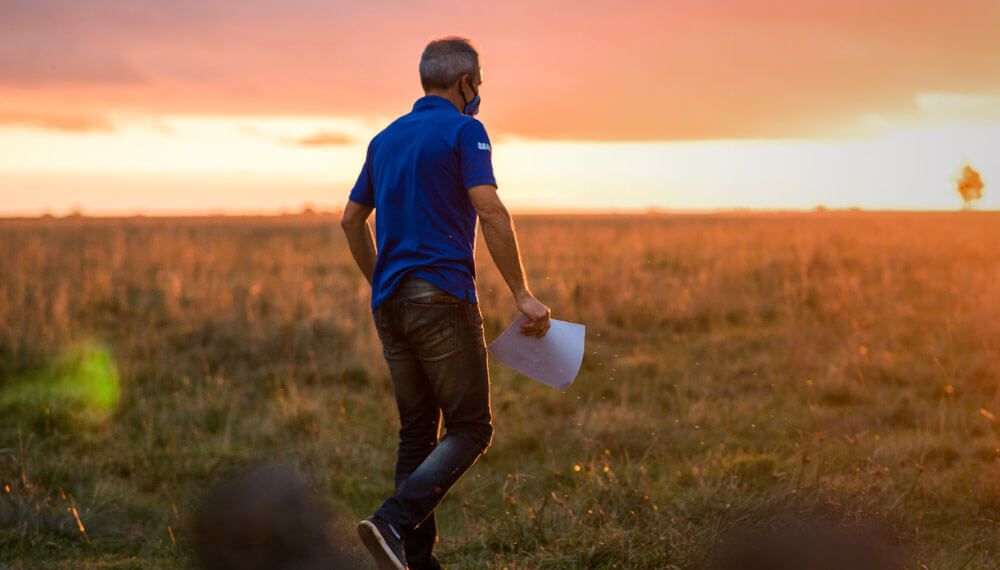 En pandemia, un maestro rural Argentino siguió dando clases por radio y ganó un premio internacional