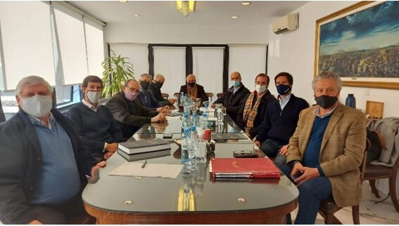 Dirigentes Angus celebran la compra de un predio en el Mercado de Cañuelas