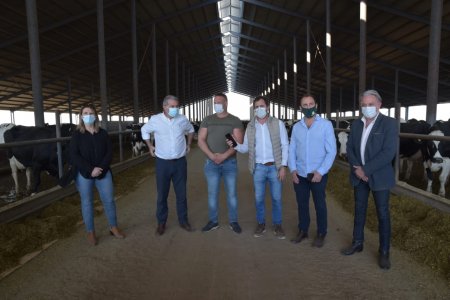 La recorrida por tambos cordobeses de Videla: "Queremos que se pague por la calidad" 2 autoridades sector lacteo