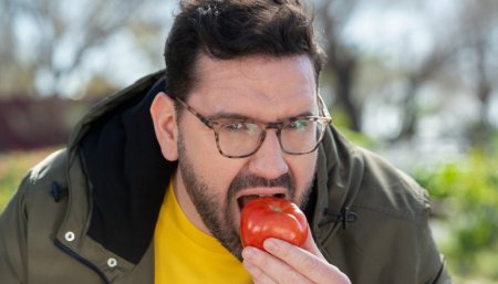 Damian Betular tomate