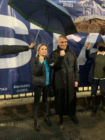 Espert cerró su campaña: “Traemos el reclamo del campo” 1 Piparo y Espert Cierre de campaña