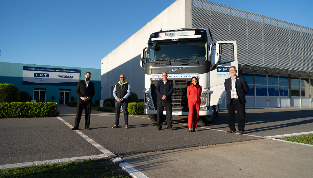 Volvo entrega camion