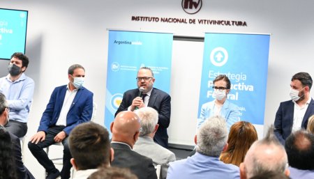 Kulfas con el sector vitivinicola