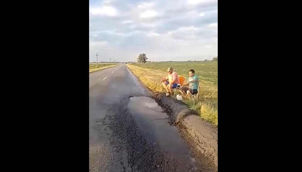 Pescan en un pozo - Viral