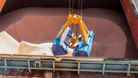 Descarga de fertilizante en Brasil