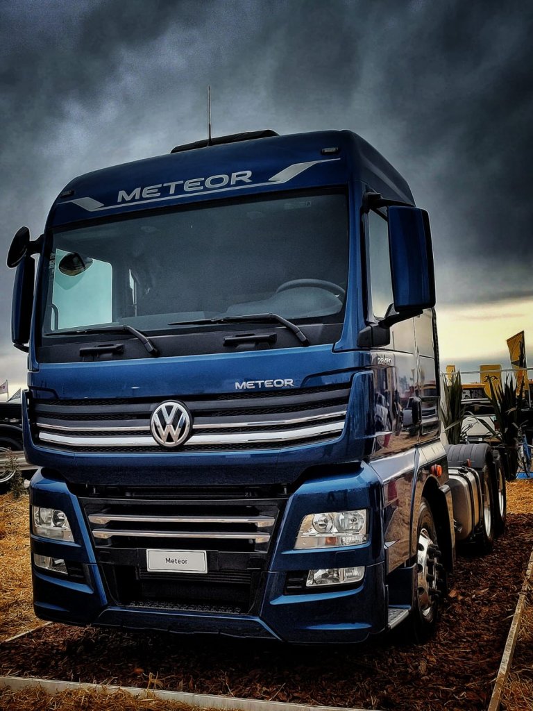 Un camión “XL”: capaz de transportar hasta 55,5 toneladas 3 meteor volkswagen