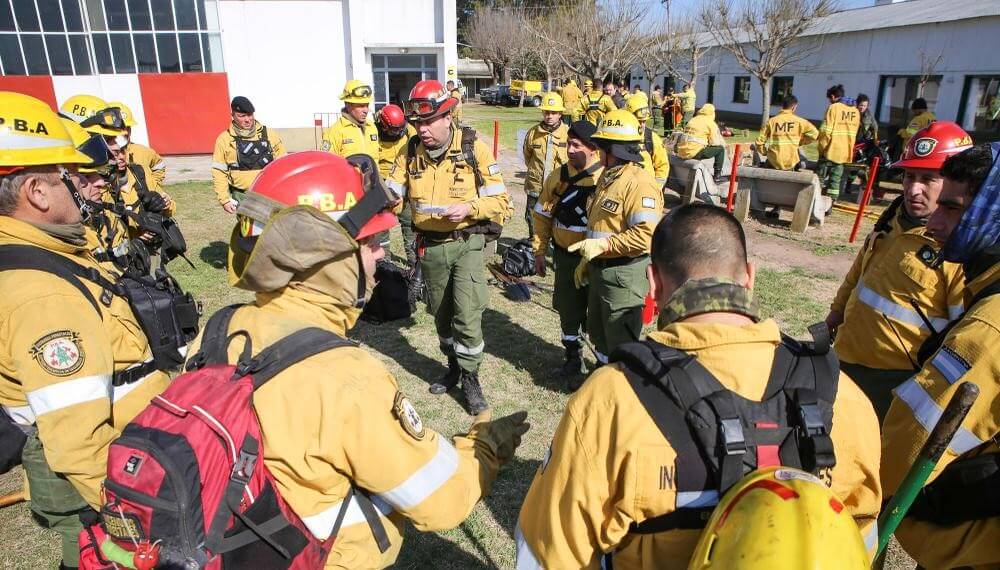Incendios en el Delta: "Todos los días se están prendiendo nuevos focos" 2 Incendios Bomberos Brigadistas