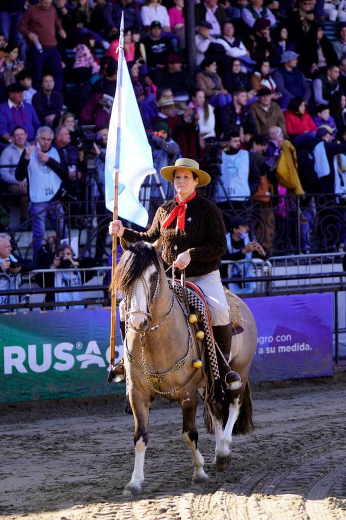 Cecilia, la mujer que hizo historia en Palermo y se le animó a Halloween con más tradición 4 CECILIA Desfile