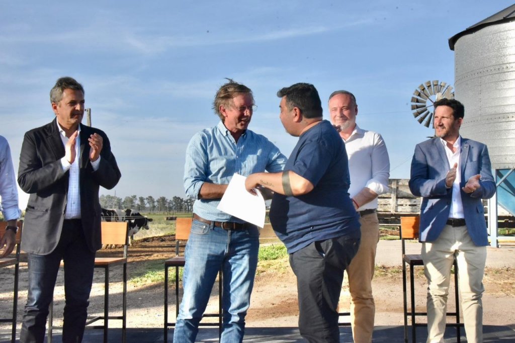 Lechería: Bahillo explicó por qué subsidiarán a los tambos, pero no bajarán las retenciones 1 Bahillo Massa Villa Maria