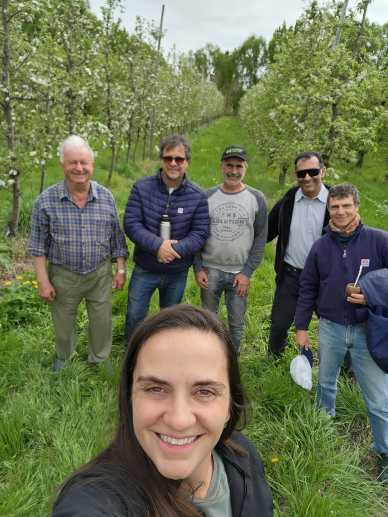 Laura en el campo y equipo