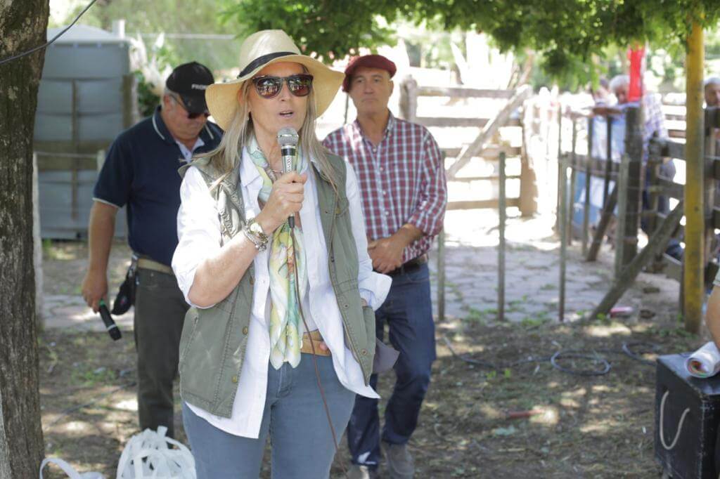 JULIANA PRESIDENTA DE LA RURAL DE AZUL