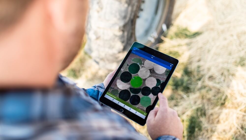 Datos útiles en un año de sequía: ¿cuánto más rinden los cultivos con riego? 3 agtech riego tablet valley