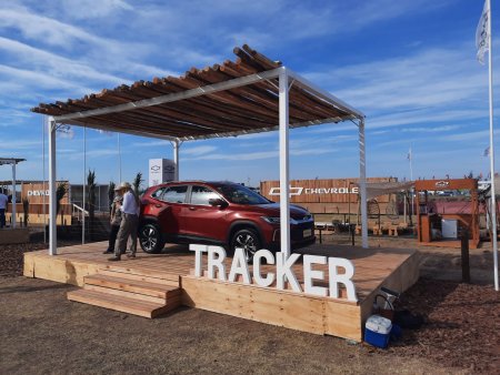 Una pick-up que conecta al campo en las rutas y en la “nube” 4 tracker