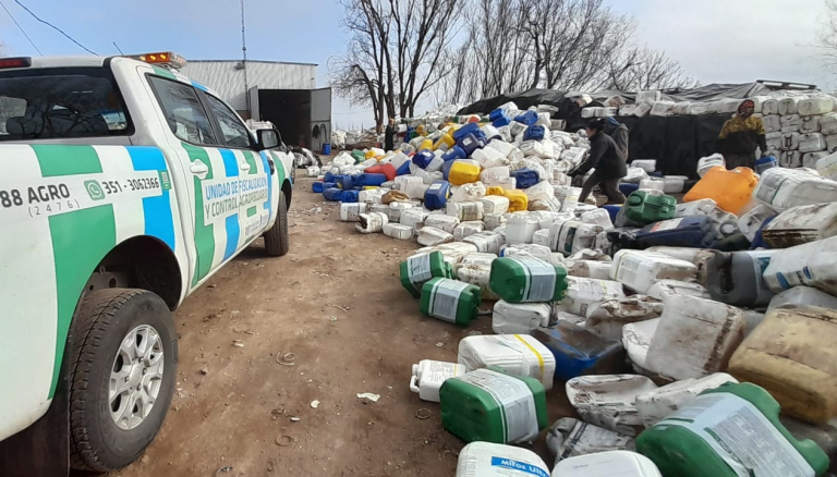 C&oacute;rdoba: clausuran un dep&oacute;sito de envases vac&iacute;os de agroqu&iacute;micos con graves incumplimientos