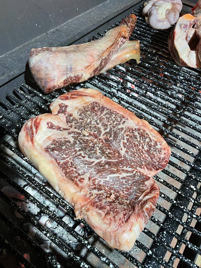 En Cabaña La Trinidad, el negocio de Wagyu empieza en el lote y termina en el plato 3 Bife Wagyu