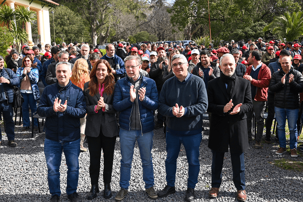 funcionarios en la plata