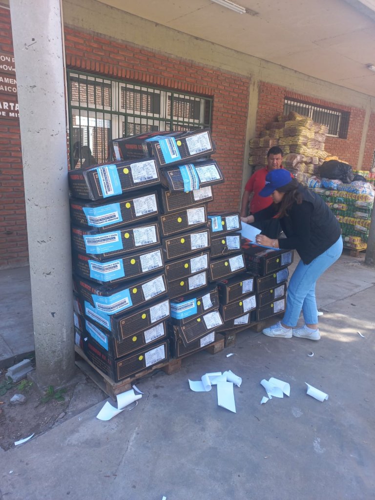 Acción solidaria: carne bovina decomisada por Aduana va a los comedores de Cáritas 1 230902100601