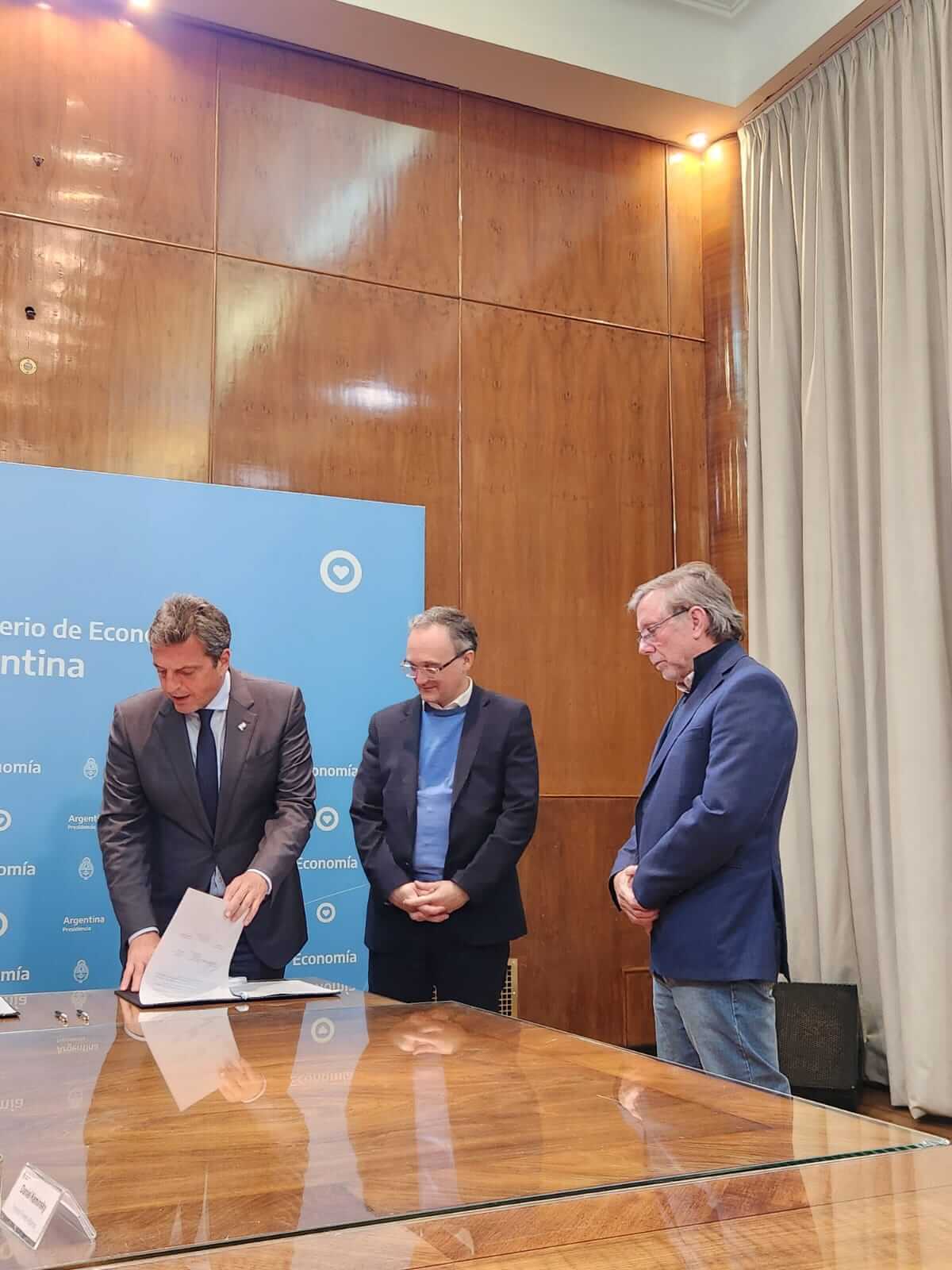 Exportadores y Gobierno se blindan ante exigencias europeas de deforestación 1 Firma acuerdo