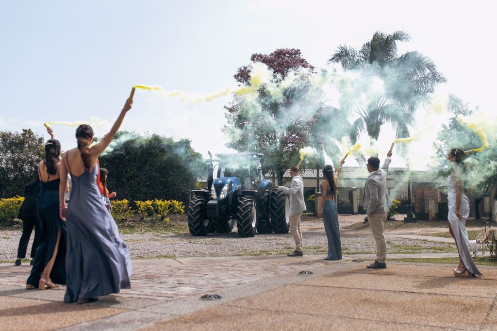 tractor boda fiesta