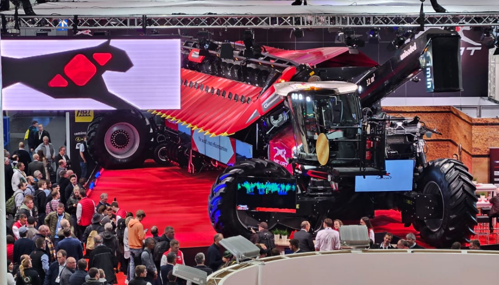 Siembra, pulveriza y cosecha: la máquina transformer que deslumbra en Agritechnica y tiene aporte cordobés