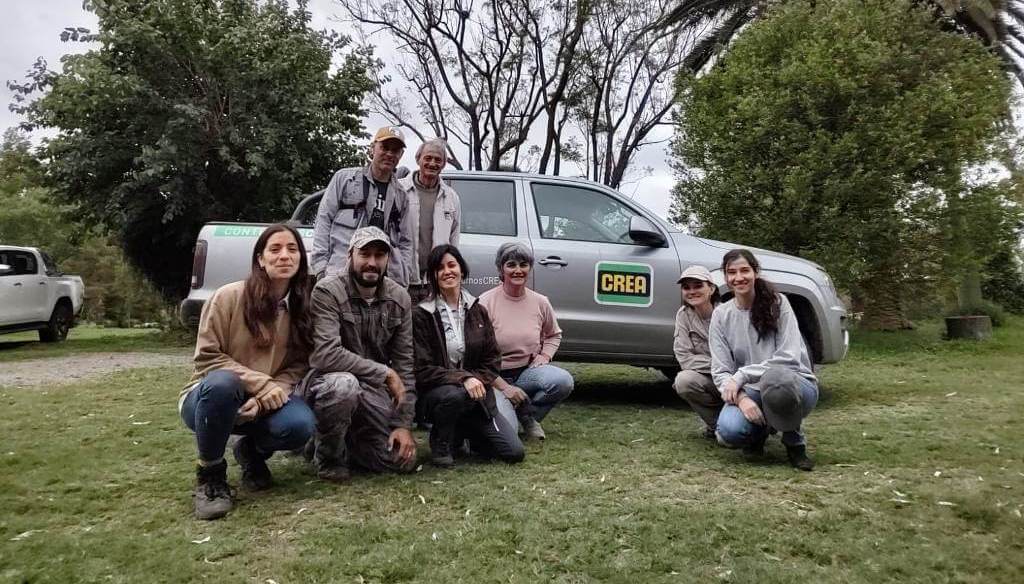 Familia Colla acompanaron a los tecnicos durante los monitoreos