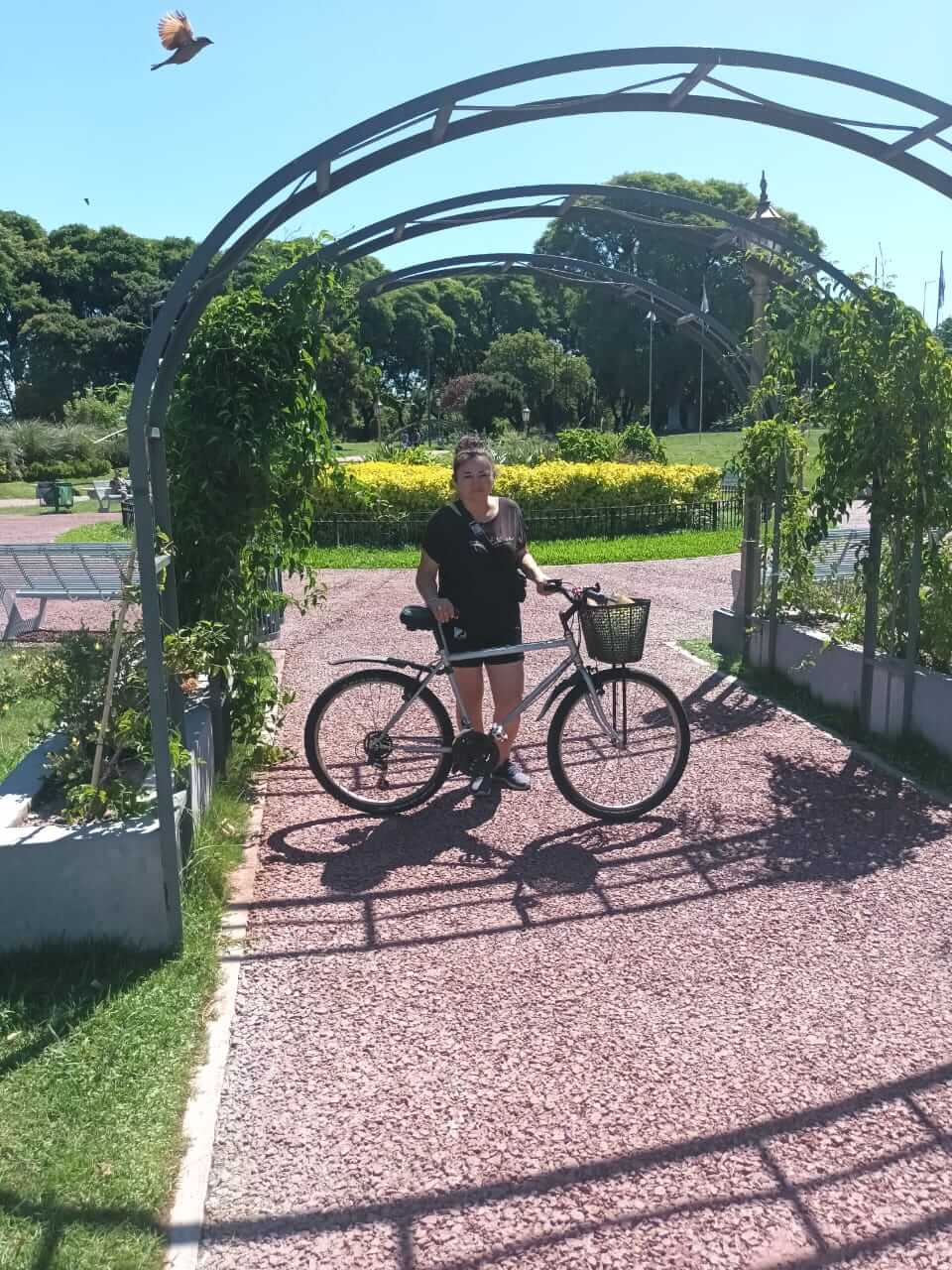 Emilia y su bicicleta01