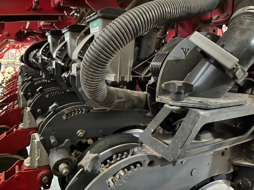De crear piezas para satélites, al campo y las sembradoras: un ingeniero mecánico y su empresa familiar apuestan por el agro 1 1A0EC375 EFC1 4F50 BC22 9061B78072A1 1 105 c