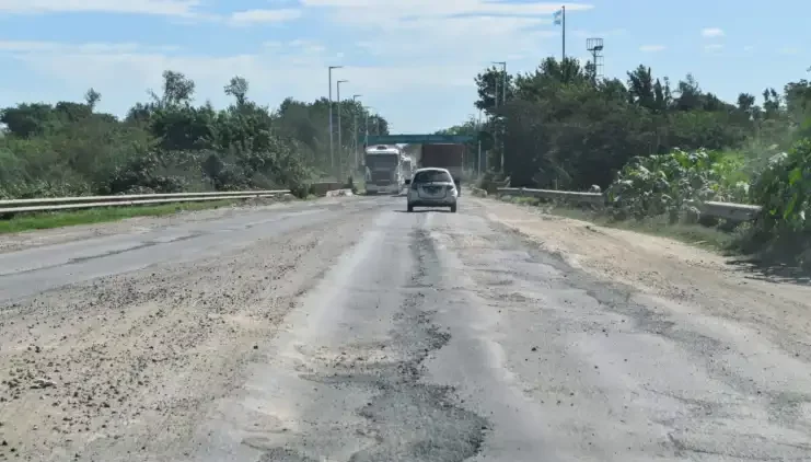 Nos cobran $11.000 de peaje: enojo de camioneros por el caótico estado de una ruta clave para el agro