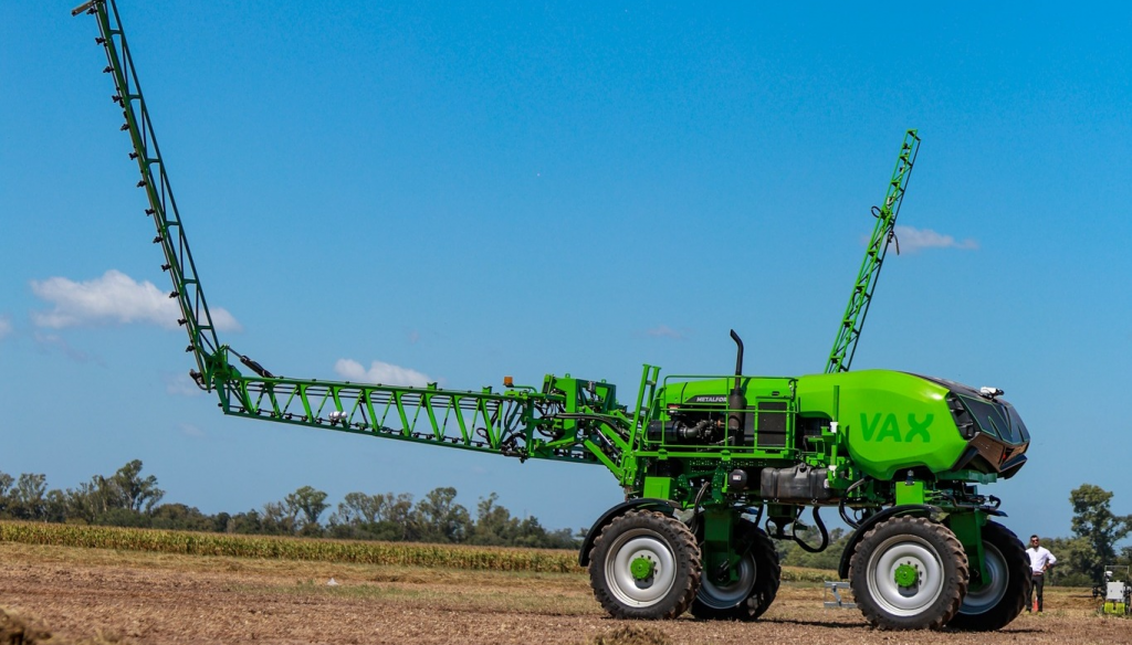 Es autónoma y puede pulverizar, fertilizar o sembrar: una sorprendente máquina made in Argentina