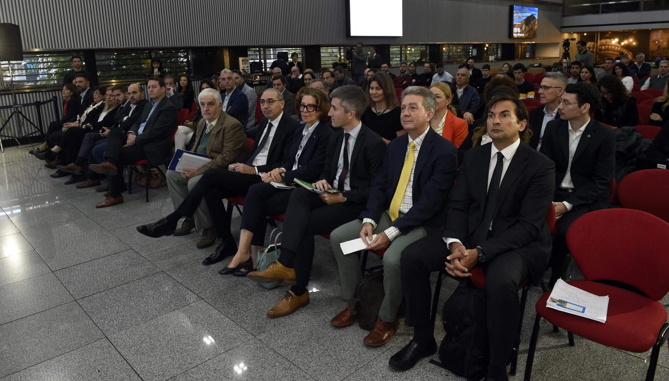 Duro informe del Banco Mundial sobre Argentina: “Es el único líder del agro que perdió participación global” 1 BANCO MUNDIAL BCR e1718112196939