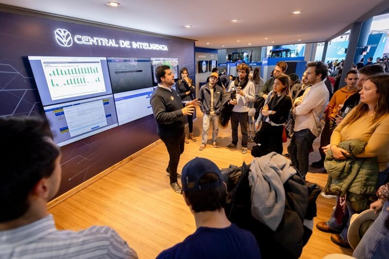 Más financiación y “un cliente más selectivo": La Rural marcó el pulso 2024 de la maquinaria agrícola 1 Ci nh