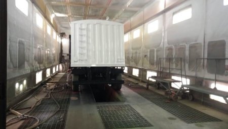 Una cocina de cabina de pinturas