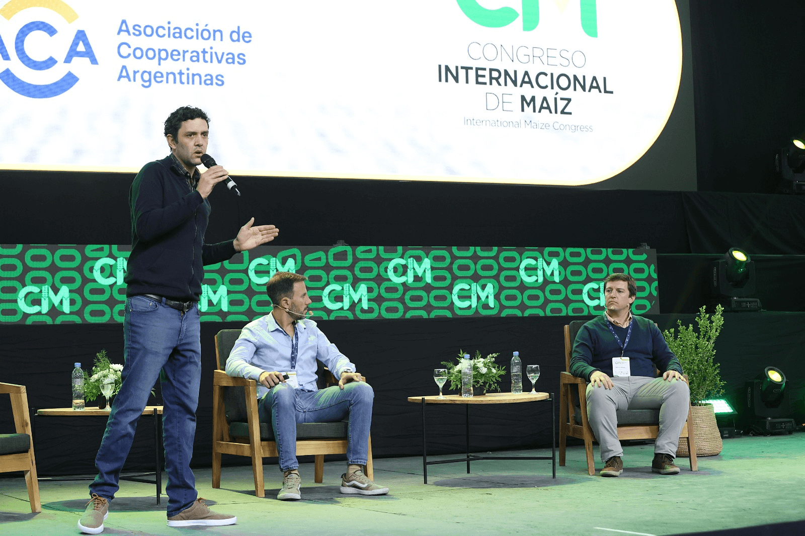 ¿Cómo enfrentar a la chicharrita?: el Congreso Internacional de Maíz dejó algunas señales optimistas 2 segundo panel chicharrita