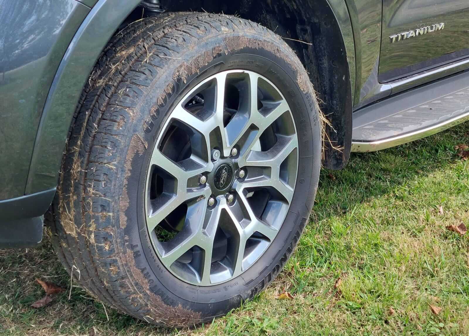 Test drive: llega a Argentina la Ford Everest, para escalar en el mercado de los SUV 4X4 8 ford everest cubierta