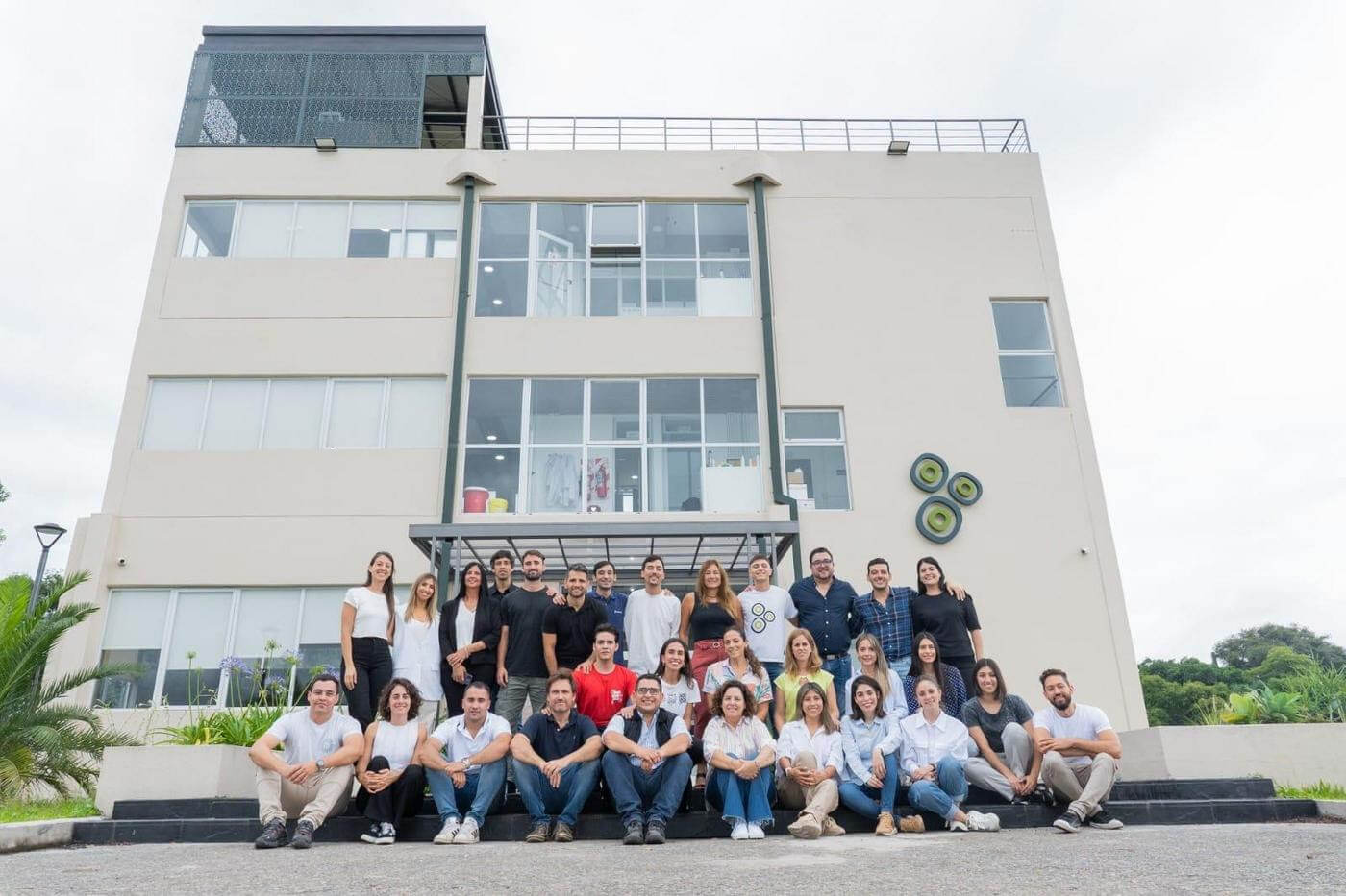 De la mano de la inversión de una gigante global, una empresa argentina de biológicos va por su salto mundial 1 puna bio equipo