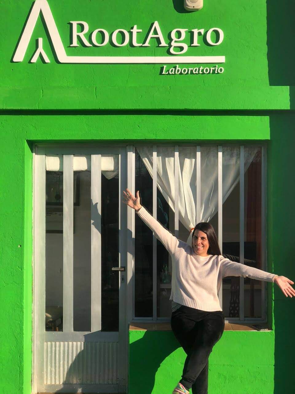 Laboratorio Ella en la puerta