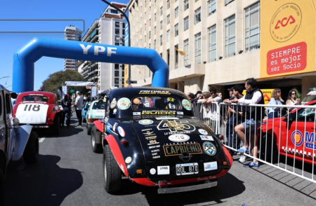 carrera autos clasicos aca