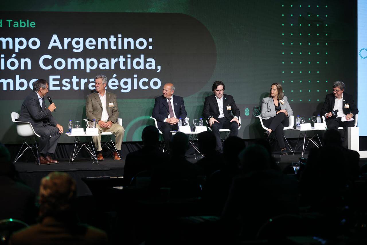 Ante la Mesa de Enlace, Iraeta prometió que la baja de retenciones “va a ocurrir” 5 panel campo lide