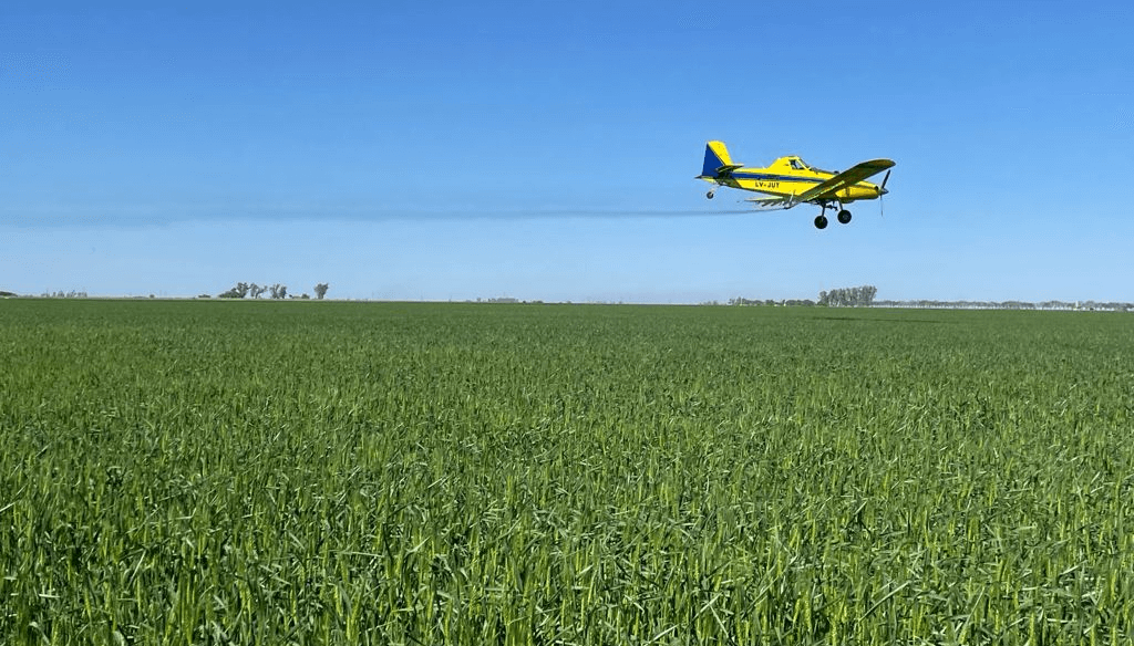 avion pulverizador fearca.jpg