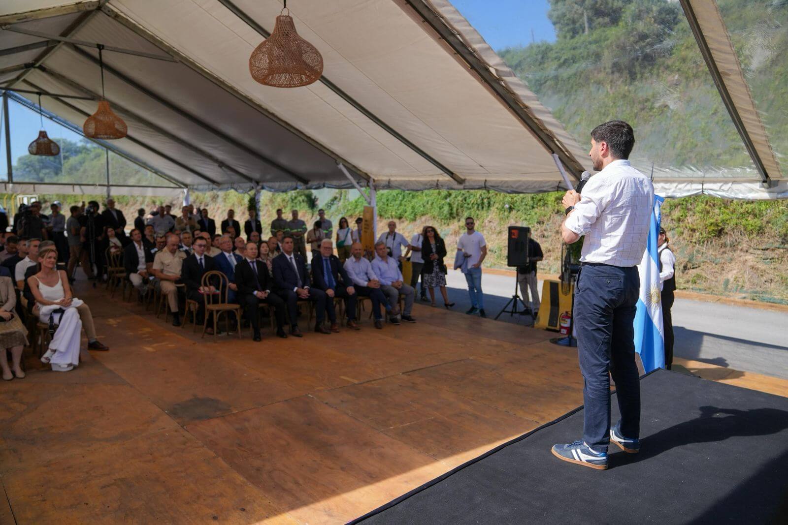 Un fin de año histórico para el trigo: partió desde Timbúes el primer embarque rumbo a China 2 pullaro hablando cofco