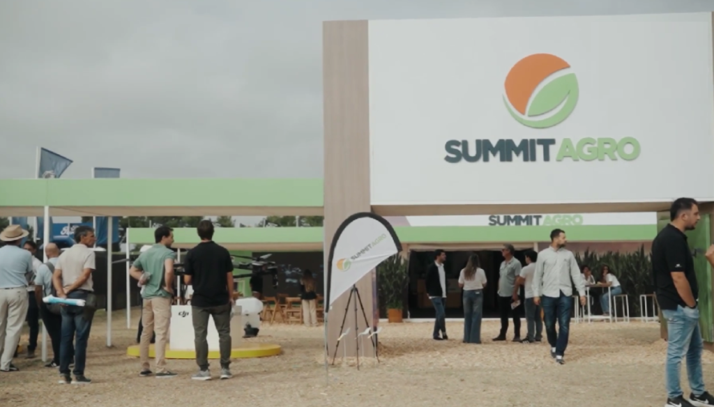 summit agro stand expoagro