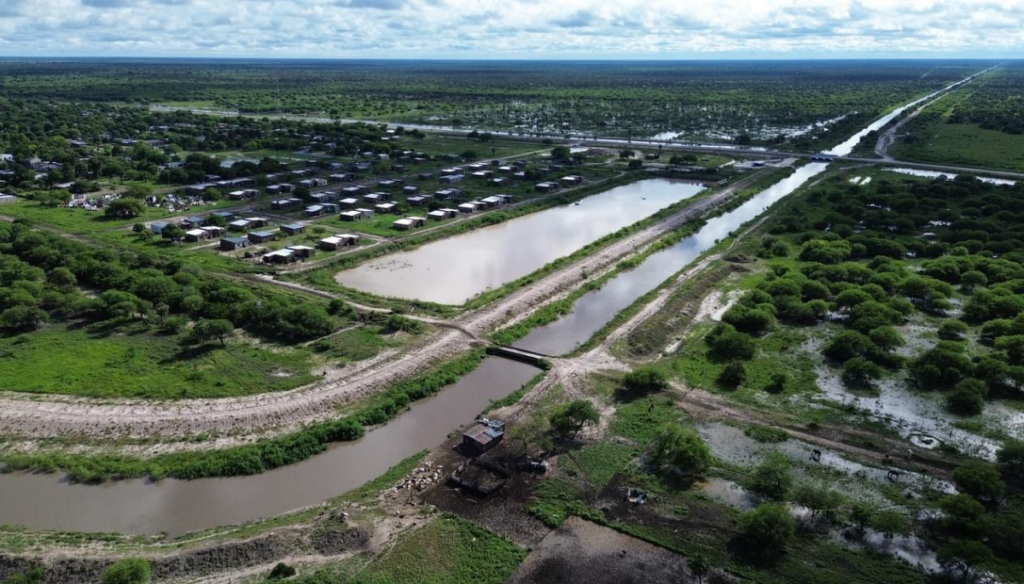 Inundaciones en Santa Fe: la Provincia afirma que en 4 meses llovió el promedio de todo un año
